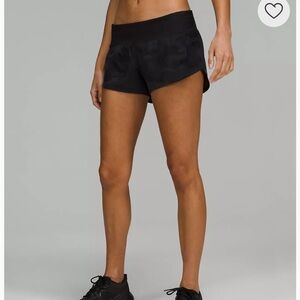 Lululemon speed-up low rise lined short 2.5”